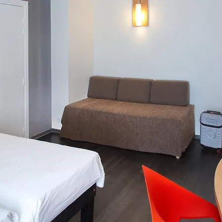 Ibis La Baule ホテル ポミシェ