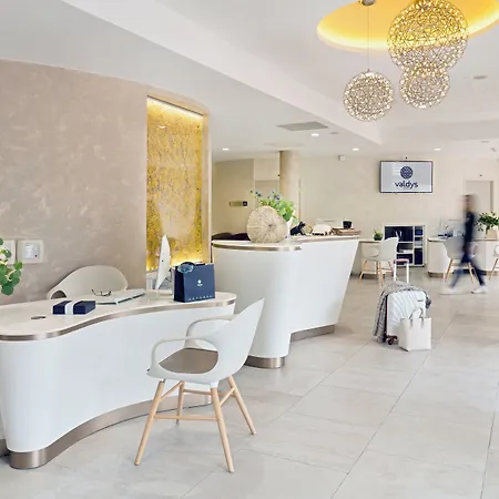 ホテル Ibis La Baule