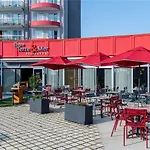 Ibis La Baule 3* 포르니세