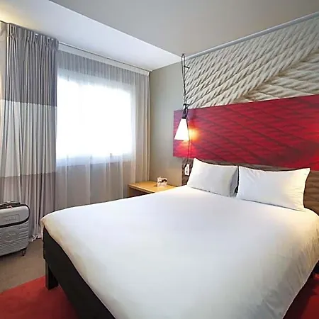 Ibis La Baule ホテル ポミシェ